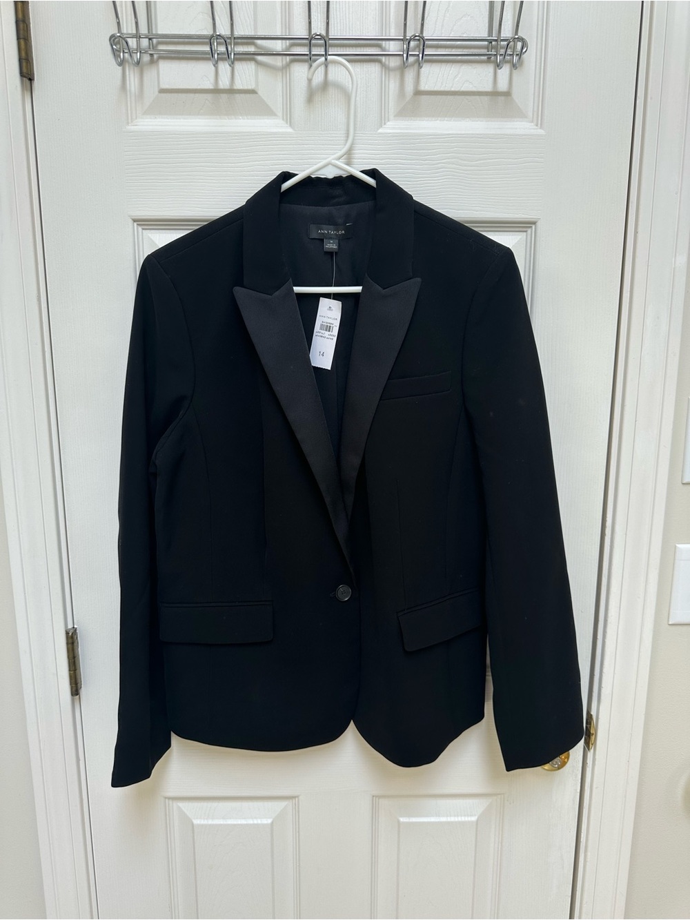 NWT Ann Taylor Black Satin-Lapel Blazer